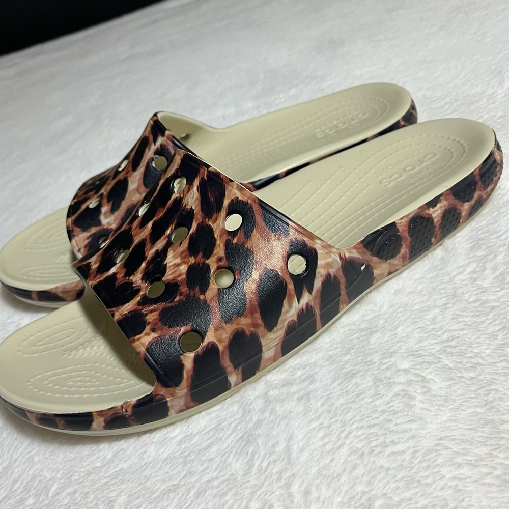 Crocs Leopard Print Men Sandals Sz 11 - Picture 5 of 6